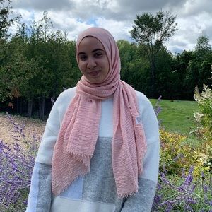 Meet your Posher, Fatima